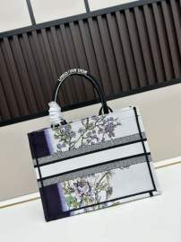 Picture of Dior Handbags _SKUfw239223229fw